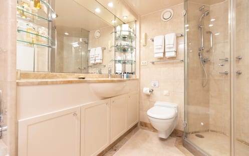 Regent Seven Seas VOYAGER Seven Seas Suite 3